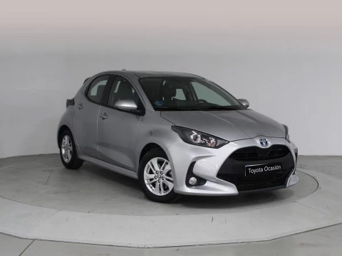 Toyota Yaris 1.5 120H Business Plus
