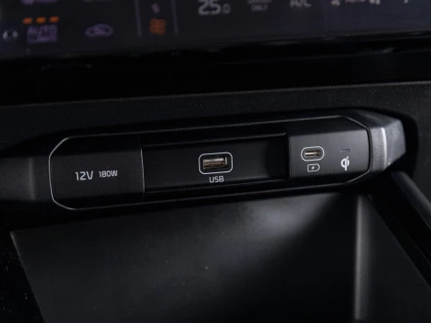 Kia Niro 1.6 GDi HEV 95kW (129CV) Drive Kia Niro 1.6 GDi HEV 95kW (129CV) Drive