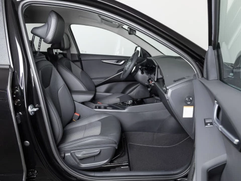 Kia Niro 1.6 GDi HEV 95kW (129CV) Drive Kia Niro 1.6 GDi HEV 95kW (129CV) Drive