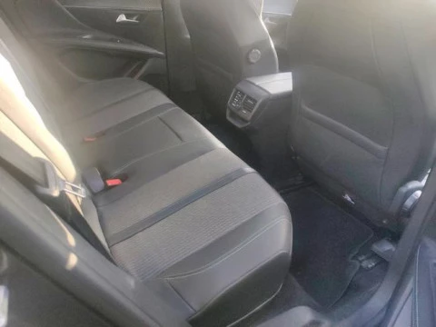 Peugeot 3008 Hybrid 225 e-EAT8 Allure