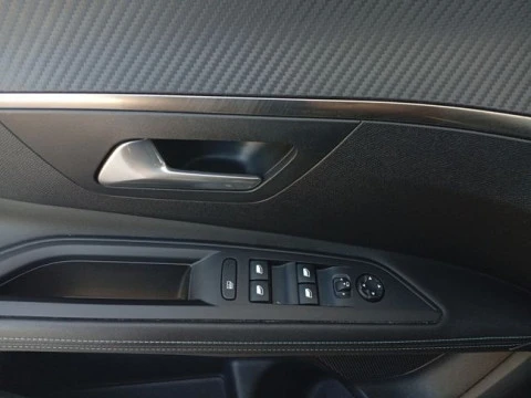 Peugeot 3008 Hybrid 225 e-EAT8 Allure