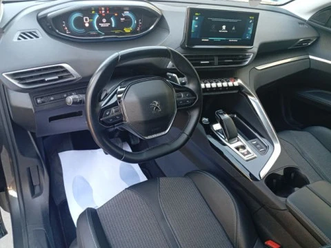 Peugeot 3008 Hybrid 225 e-EAT8 Allure