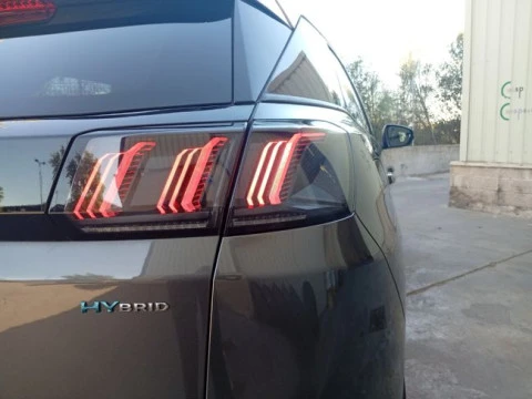 Peugeot 3008 Hybrid 225 e-EAT8 Allure