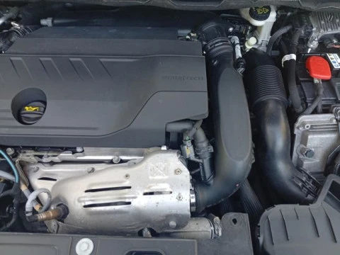 Peugeot 3008 Hybrid 225 e-EAT8 Allure