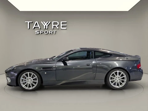 Aston Martin Vanquish S V12