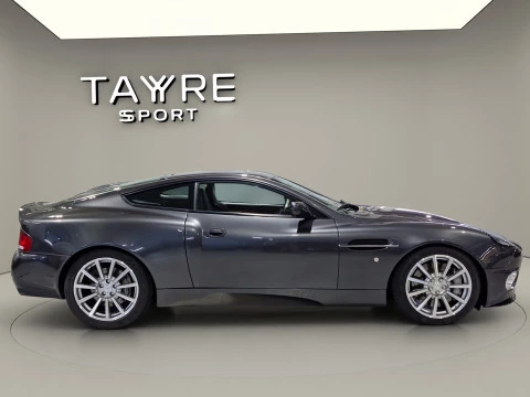 Aston Martin Vanquish S V12