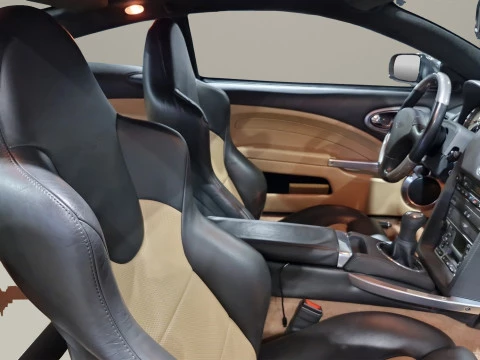 Aston Martin Vanquish S V12