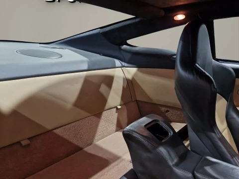 Aston Martin Vanquish S V12