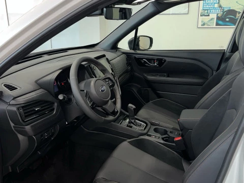 Subaru Forester 2.0i Hybrid Touring