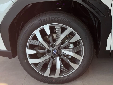 Subaru Forester 2.0i Hybrid Touring