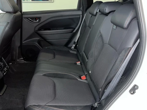 Subaru Forester 2.0i Hybrid Touring