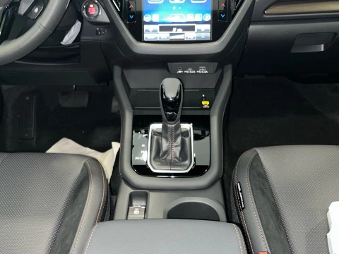 Subaru Forester 2.0i Hybrid Touring