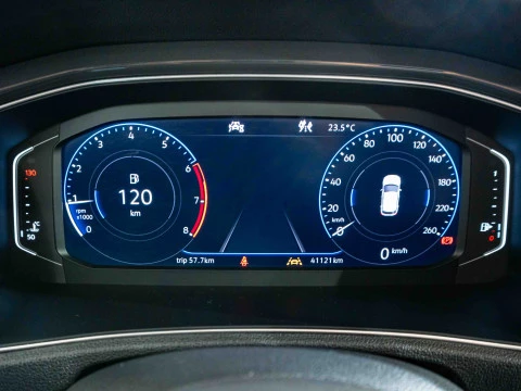 Volkswagen T-Roc Sport 1.5 TSI 110kW (150CV)