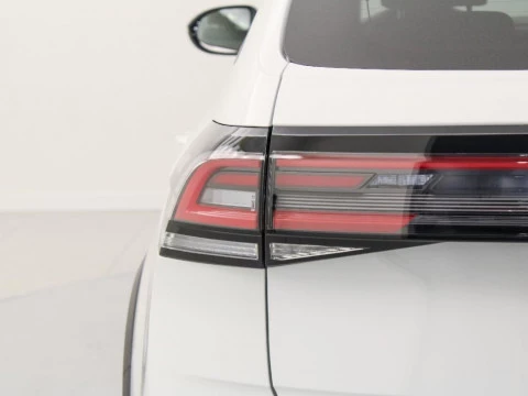 Volkswagen Taigo 1.5 TSI 110KW DSG R-LINE 150 5P