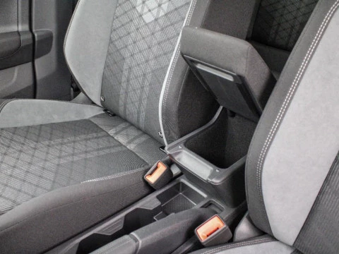 Volkswagen Taigo 1.5 TSI 110KW DSG R-LINE 150 5P