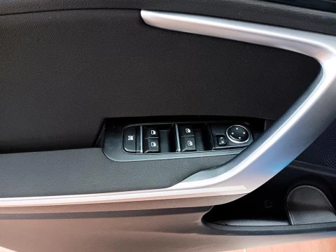 Kia Ceed 1.6 MHEV 100KW DRIVE 5P Kia Ceed 1.6 MHEV 100KW DRIVE 5P