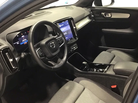 Volvo XC40 XC40 Plus, B3 Mild hybrid, Gasolina, Dark