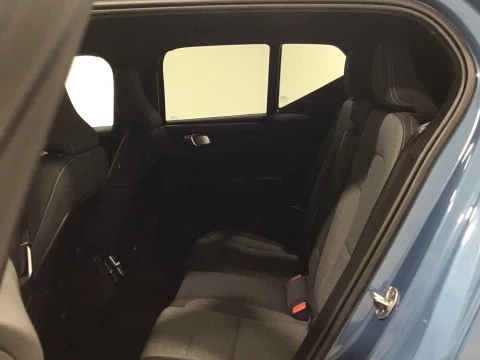 Volvo XC40 XC40 Plus, B3 Mild hybrid, Gasolina, Dark