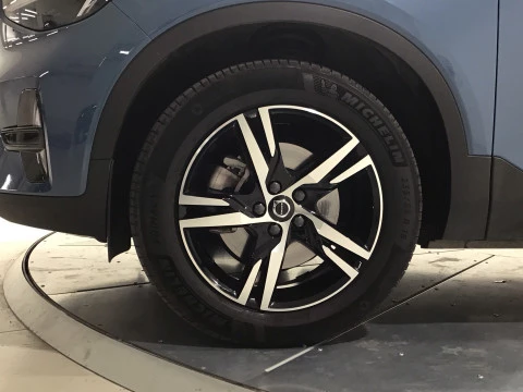 Volvo XC40 XC40 Plus, B3 Mild hybrid, Gasolina, Dark