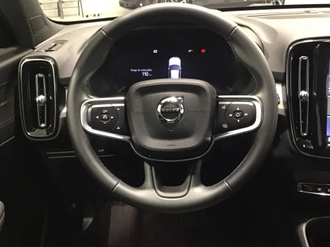 Volvo XC40 XC40 Plus, B3 Mild hybrid, Gasolina, Dark