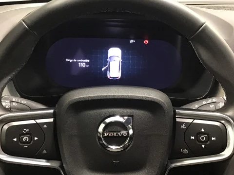 Volvo XC40 XC40 Plus, B3 Mild hybrid, Gasolina, Dark