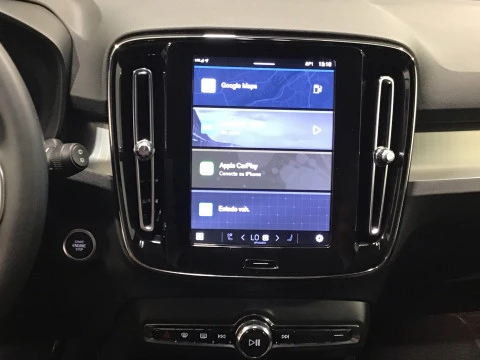 Volvo XC40 XC40 Plus, B3 Mild hybrid, Gasolina, Dark