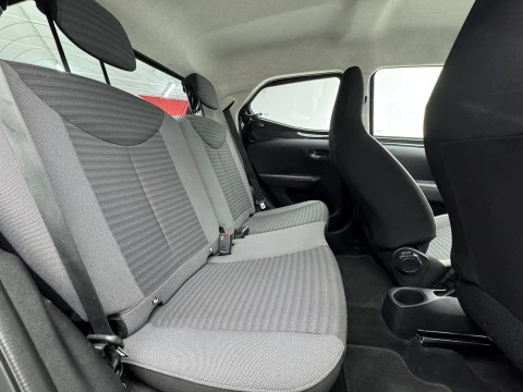 Toyota Aygo 1.0 70 x-play