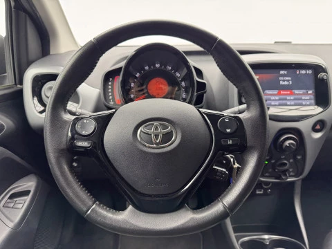 Toyota Aygo 1.0 70 x-play