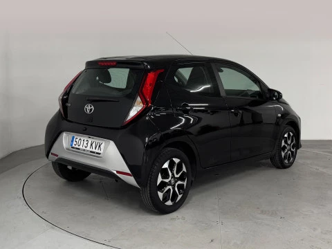 Toyota Aygo 1.0 70 x-play