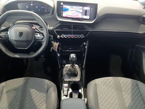 Peugeot 2008 Allure Gasolina 100 S&S 6 Vel. MAN