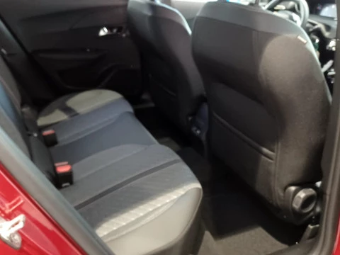 Peugeot 2008 Allure Gasolina 100 S&S 6 Vel. MAN