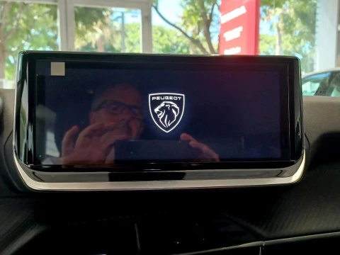 Peugeot 2008 Allure Gasolina 100 S&S 6 Vel. MAN