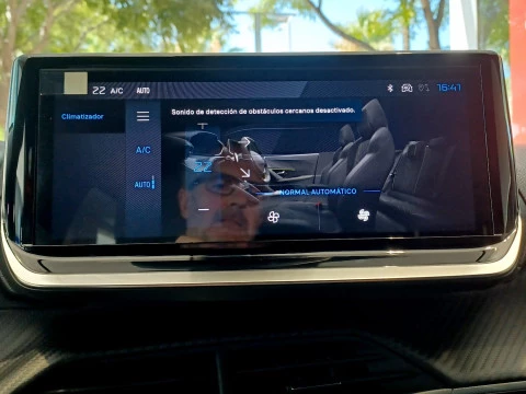 Peugeot 2008 Allure Gasolina 100 S&S 6 Vel. MAN