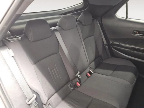 Toyota C-HR Advance Hybrid 140