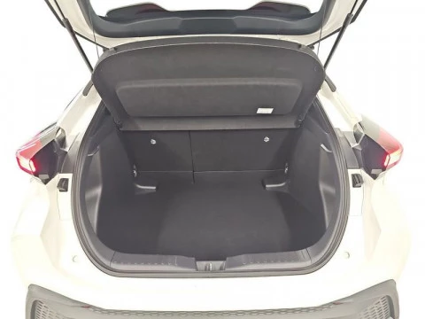 Toyota C-HR Advance Hybrid 140