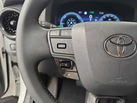 Toyota C-HR Advance Hybrid 140