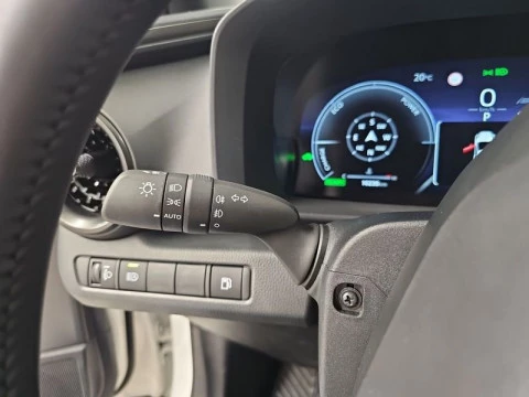 Toyota C-HR Advance Hybrid 140