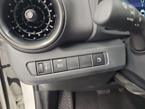 Toyota C-HR Advance Hybrid 140