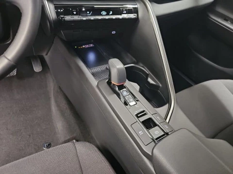 Toyota C-HR Advance Hybrid 140