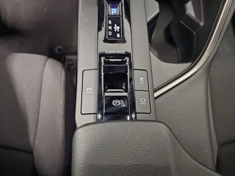 Toyota C-HR Advance Hybrid 140