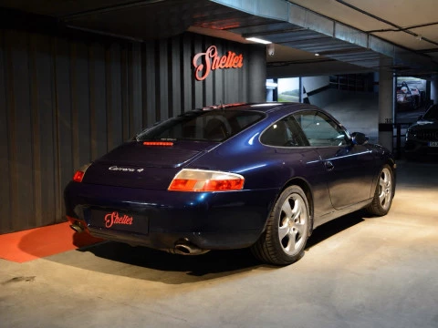 Porsche 911 CARRERA 4 COUPE