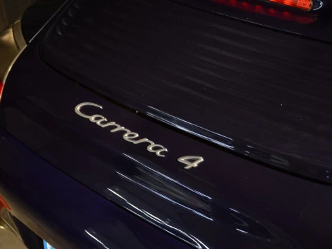 Porsche 911 CARRERA 4 COUPE
