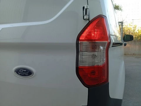 Ford Transit Courier Van 1.5 TDCi 56kW Trend