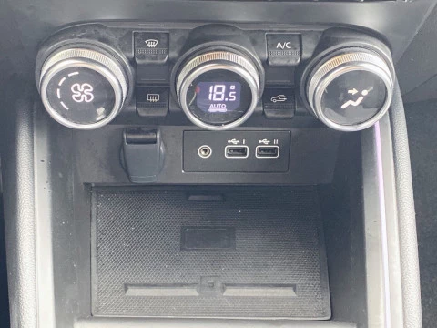 Renault Clio techno Eco-G 100cv (74kW)