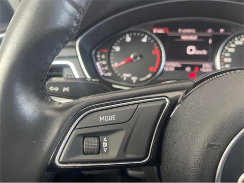 Audi A4 2.0 TDI clean d 150CV S line edition