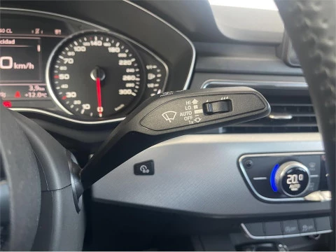 Audi A4 2.0 TDI clean d 150CV S line edition