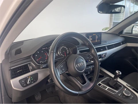 Audi A4 2.0 TDI clean d 150CV S line edition