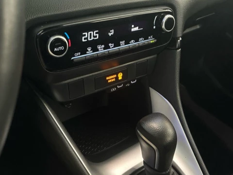 Toyota Yaris TOYOTA ACTIVE PLUS 120H