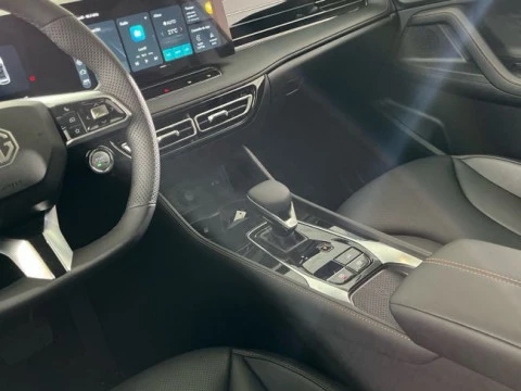 MG HS 1.5 Hybrid+ Luxury