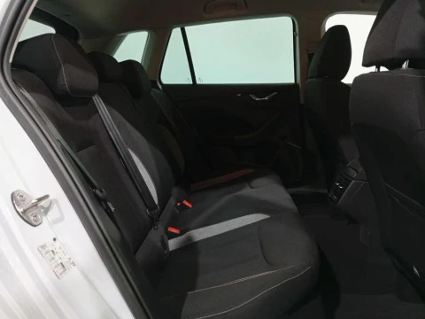 Skoda Kamiq 1.0 TSI Selection DSG 85 kW (115 CV)